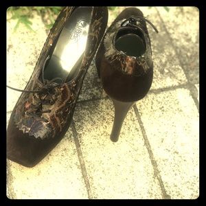 Carlos by Carlos Snakeskin Platform pump